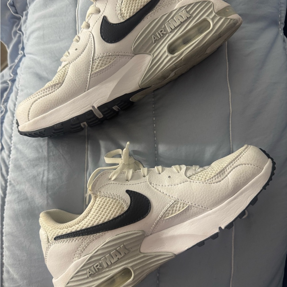 Nike Air Max Cream and Black Sneakers